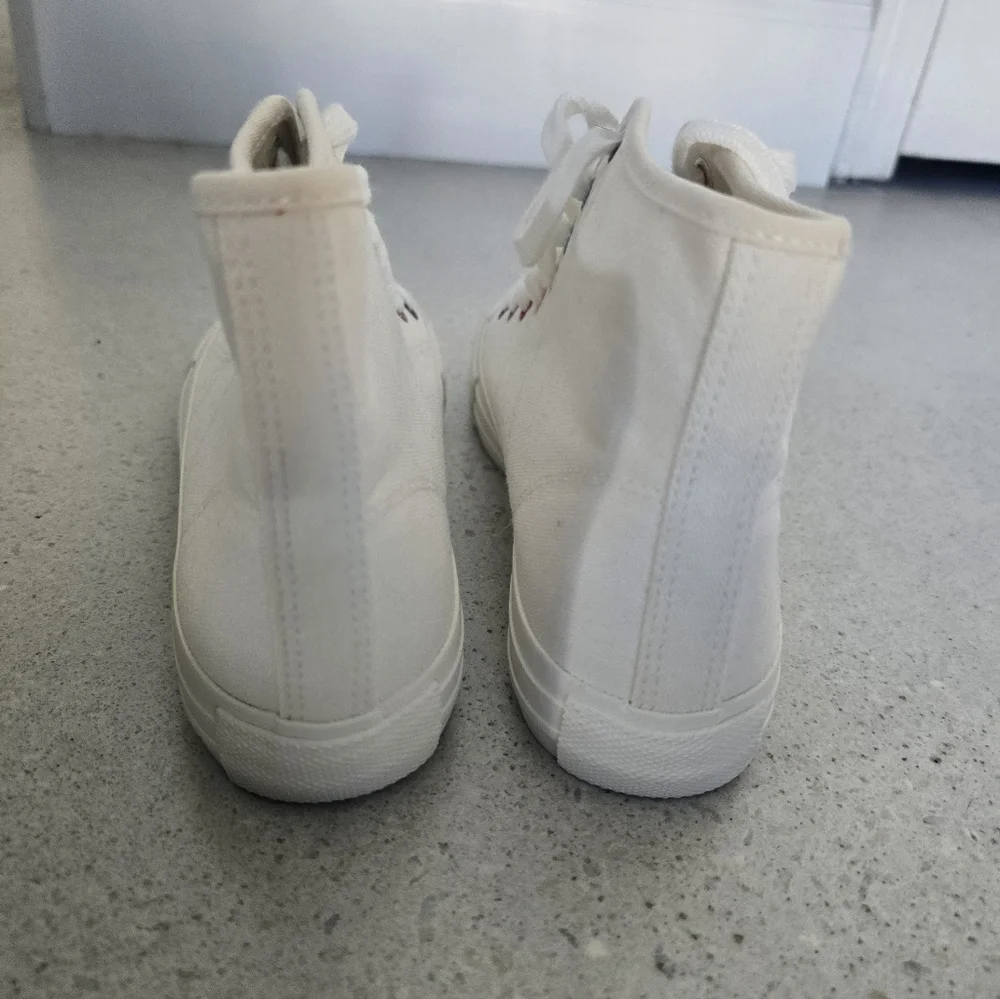 American Eagle White Rainbow Sole Hight Top Canvas Sneakers Size 6 - Picture 3 of 7